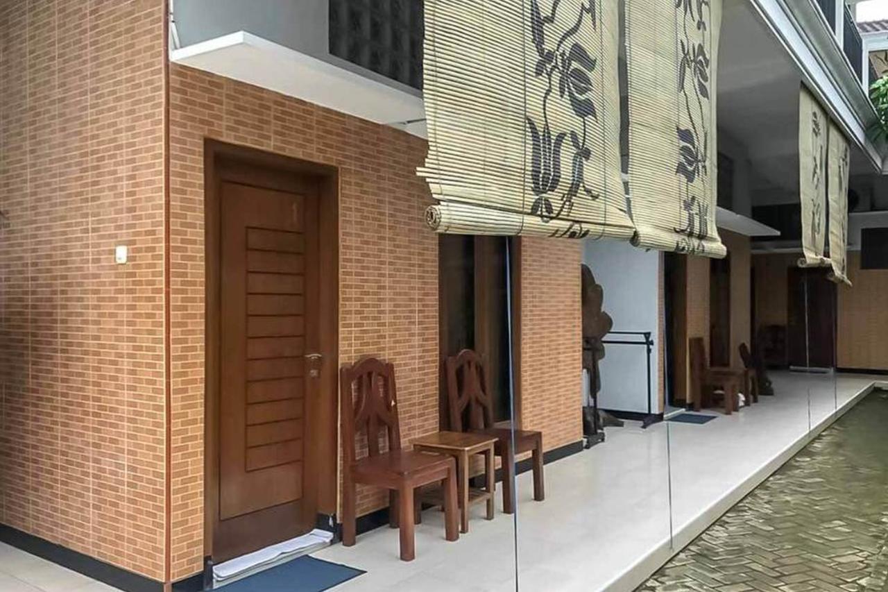 Malang Hill Syariah Redpartner Hotel Екстериор снимка