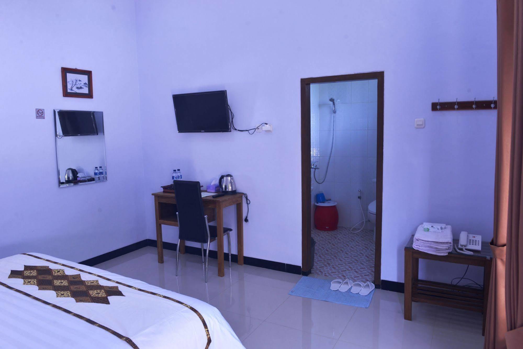 Malang Hill Syariah Redpartner Hotel Екстериор снимка
